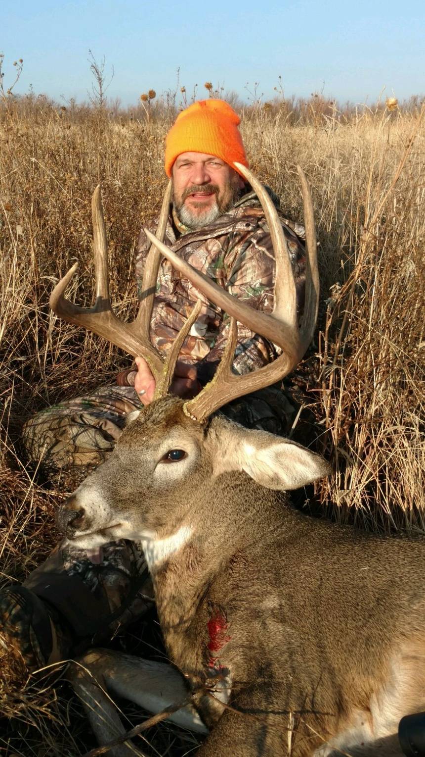 Whitetail deer hunt with Bitter Creek Outfitters in southwest Oklahoma