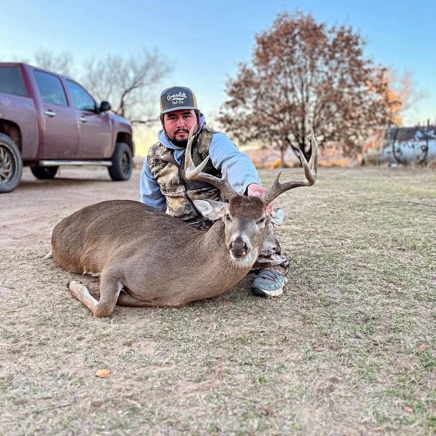 Whitetail deer hunt with Bitter Creek Outfitters in southwest Oklahoma